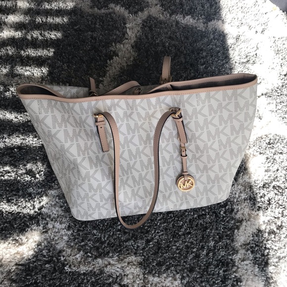 Michael Kors Large Jet Set Tote WT - Picture 1 of 6